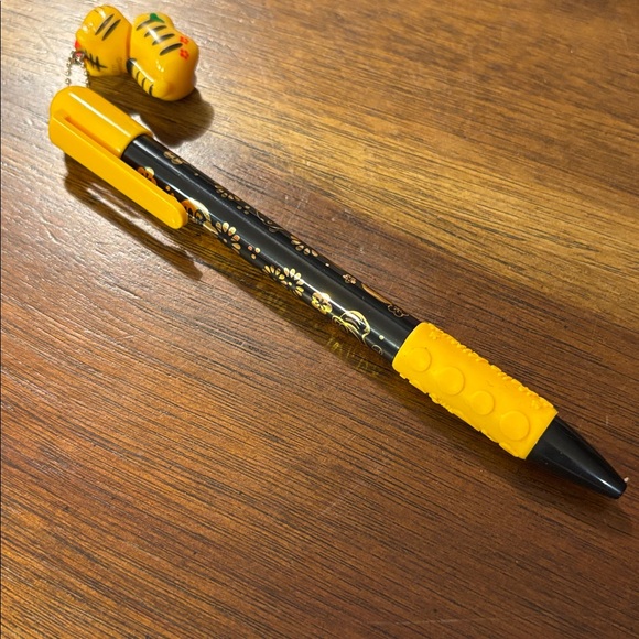 Hello Kitty Ink Pen - Picture 7 of 7